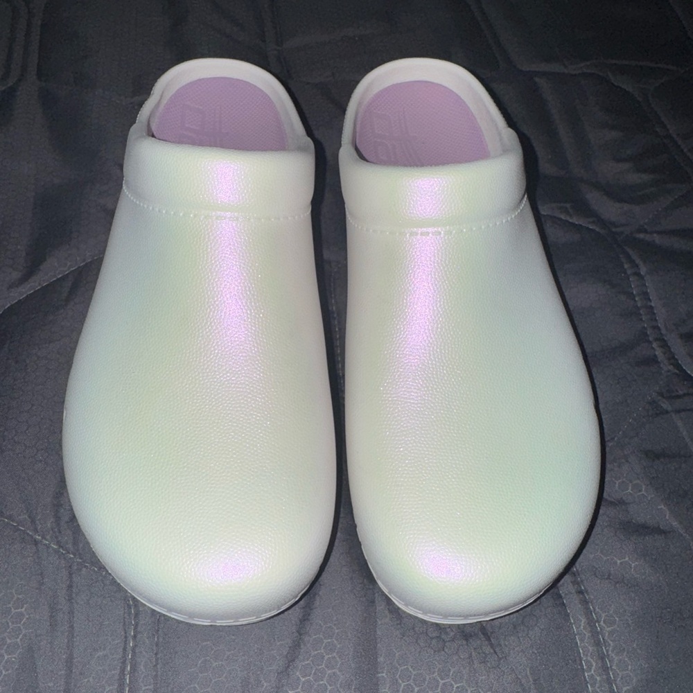 Dansko Women's Kane EVA Molded Clog - SIZE 40- BRAND NEW
